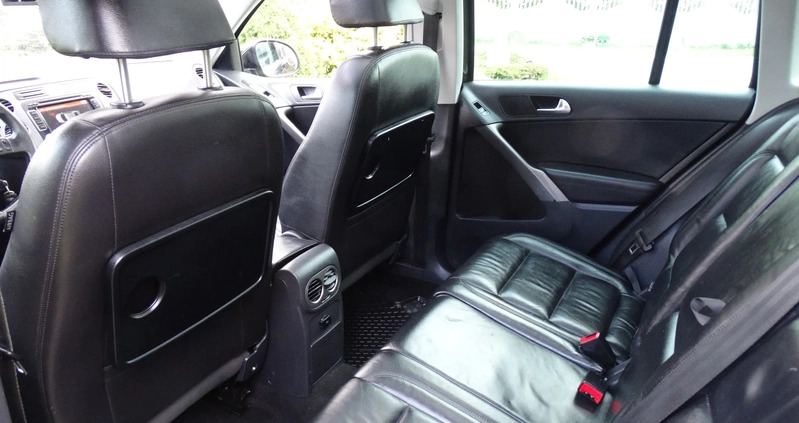 Volkswagen Tiguan cena 40900 przebieg: 225000, rok produkcji 2009 z Milanówek małe 667